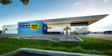 Mega-Ausverkauf! Hofer reduziert um Minus 50 Prozent!