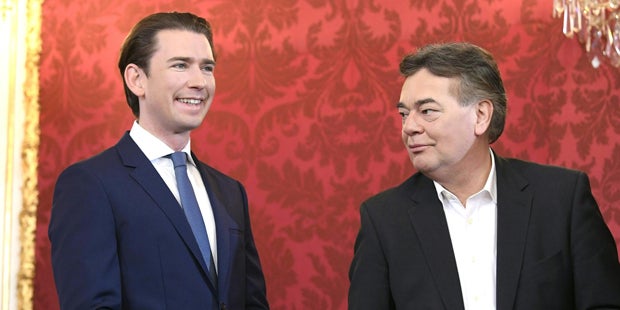 Gewessler kam mit Rad, Kogler ohne Krawatte