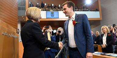 Mikl-Leitner und Hergovich w&auml;ren gerne Sitznachbarn gewesen