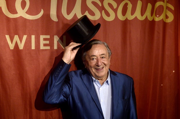 Lugner im Wachsfigurenkabinett