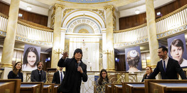 Helnwein unterstützt Restaurierung der größten Synagoge Österreichs
