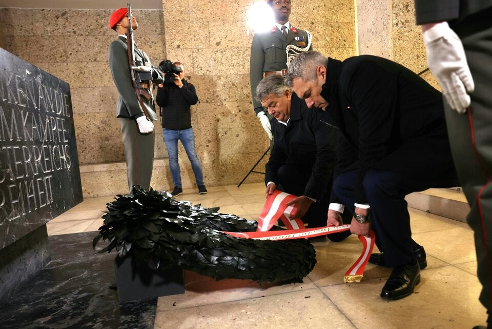 Nationalfeiertag: Feierlichkeiten mit Kranzniederlegung begonnen