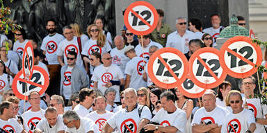 Plan: NGO soll ein Volksbegehren  gegen 12-Stunden-Tag organisieren