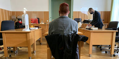 Baby Taschentuch in Mund gestopft: Drei Jahre teilbedingt