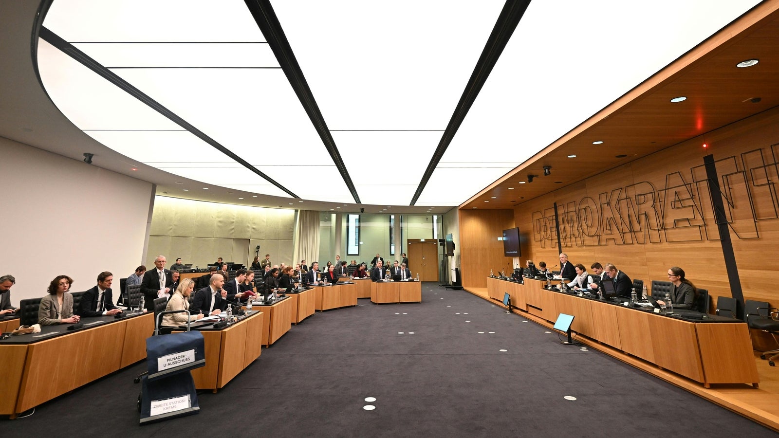 Pilnacek-U-Ausschuss: Jetzt kommen die ersten Kapazunder Kép