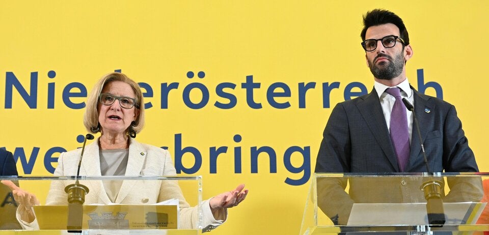 Niederösterreichs Landeshauptfrau Johanna Mikl-Leitner (ÖVP) und  FPÖ-Landesparteichef LH-Stellvertreter Udo Landbauer.  