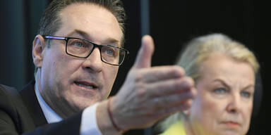 FPÖ gegen Köpferollen beim AMS