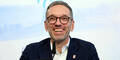 Herbert Kickl (FPÖ) freut sich