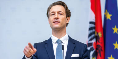 Regierung k&uuml;ndigt neue Corona-Hilfen an