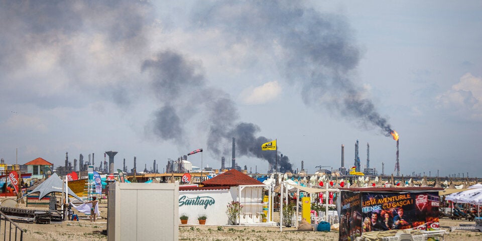 Explosion in rumänischer Ölraffinerie 2