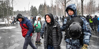 180 Festnahmen bei Anti-Kriegs-Demos in Russland