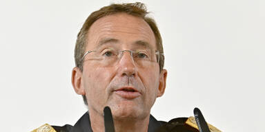 Polizeichef P&uuml;rstl: Corona-Demonstranten werden gewaltbereiter