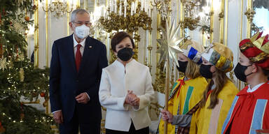 Sternsinger zu Besuch bei Van der Bellen