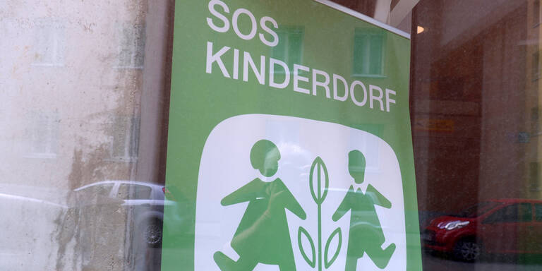 Nach Spenden-Einbruch: SOS-Kinderdorf streicht Jobs