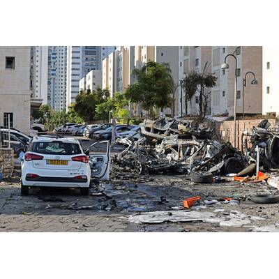 Journalisten und israelische Soldaten in Sderot am 8. Oktober.