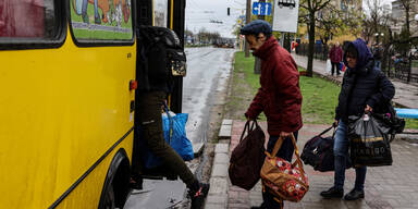 Asow-Regiment in Mariupol fordert Korridor f&uuml;r Zivilisten