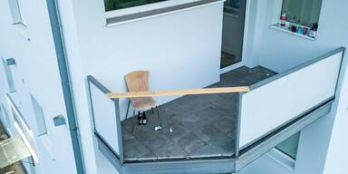 Zwei M&auml;nner in Linz im Streit von Balkon gest&uuml;rzt - tot