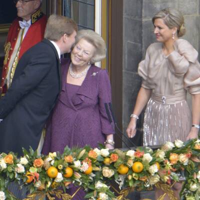 Das neue Königspaar am Balkon