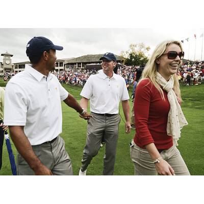 Lindsey Vonn & Tiger Woods turteln am Golfplatz