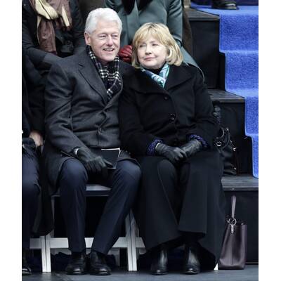 Hillary Clinton  zeigt sich mit Ponny zu Neujahr in New York 