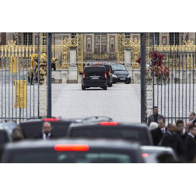 Kim Kardashians Ankunft in Versailles zum Auftakt der Hochzeit