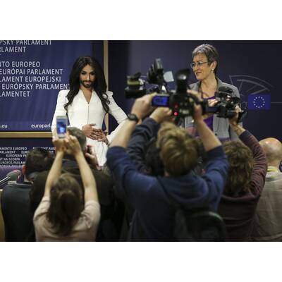 Conchita Wurst: Pressekonferenz im EU-Parlament