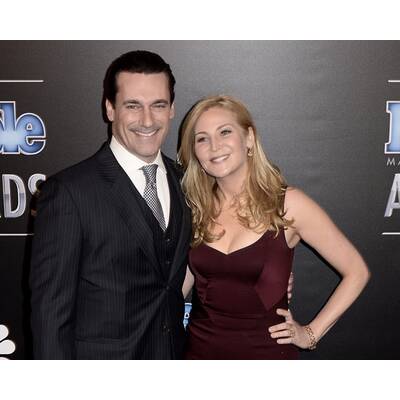 Elizabeth Moss & Jon Hamm