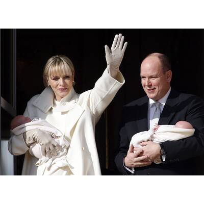 Charlène und Albert zeigen Zwillinge