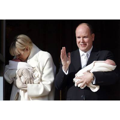 Charlène und Albert zeigen Zwillinge