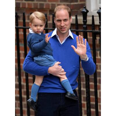 Prinz George auf dem Weg zu seiner Schwester