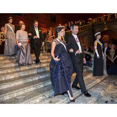 Victoria & Sofia strahlen mit Babybauch