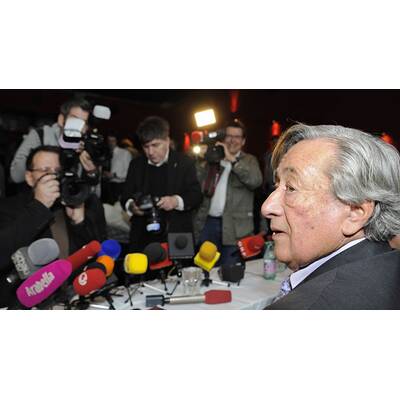 Richard Lugner präsentiert seinen Opernball-Gast