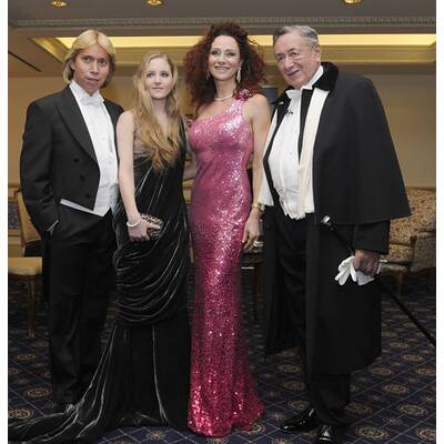 Opernball 2012: Die Lugners zeigen sich