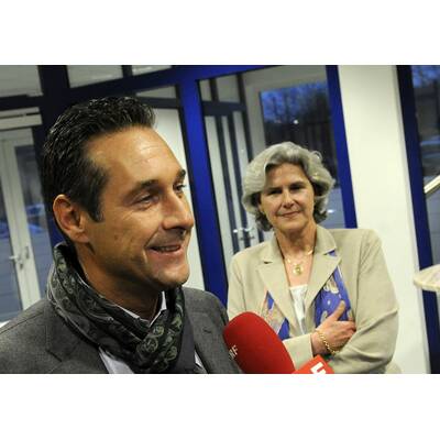 Strache ruft zur Sondersitzung