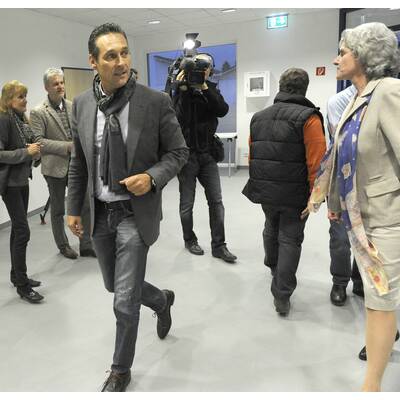 Strache ruft zur Sondersitzung