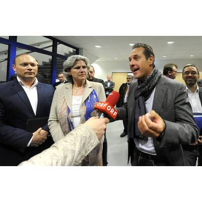 Strache ruft zur Sondersitzung