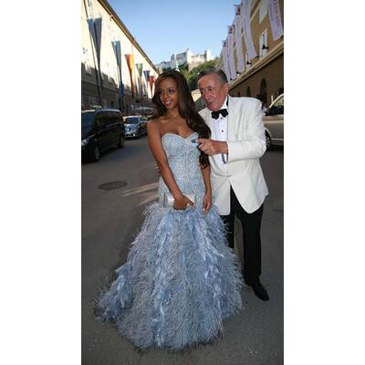 Richard Lugner führt Kolibri zu den Festspielen aus