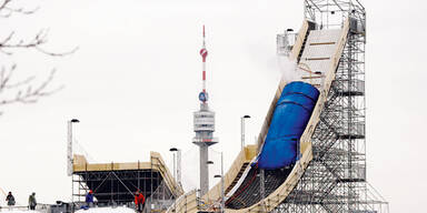 Mitten in Wien steht eine Ski-Schanze