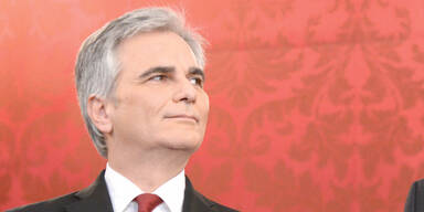53 Manager  verdienen  mehr als  Faymann