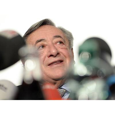 Richard Lugner gibt Opernballgast bekannt