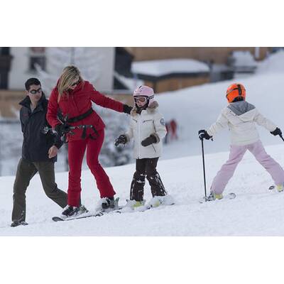 Holländische Königsfamilie startete bei Sonnenschein in Lech-Urlaub 