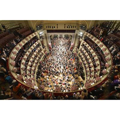 Die glamouröse Eröffnung des Wiener Opernballs 2014