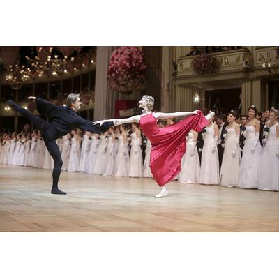 Die glamouröse Eröffnung des Wiener Opernballs 2014