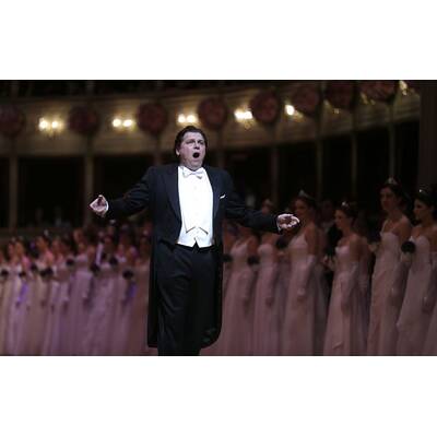 Die glamouröse Eröffnung des Wiener Opernballs 2014