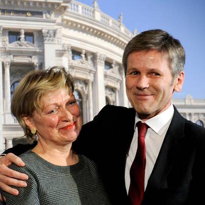 Burgtheater:  Karin Bergmann folgt interimistisch Hartmann nach