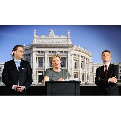 Burgtheater:  Karin Bergmann folgt interimistisch Hartmann nach