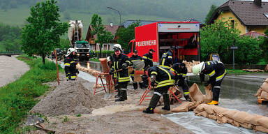 13.100 Helfer  bekämpften  das Unwetter
