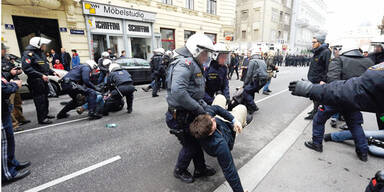 Baby-Lüge nach Krawall-Demos