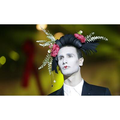 Stars und glamouröse Kostüme am Life Ball