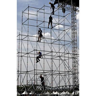 Aufbauarbeiten zum Donauinselfest 2014